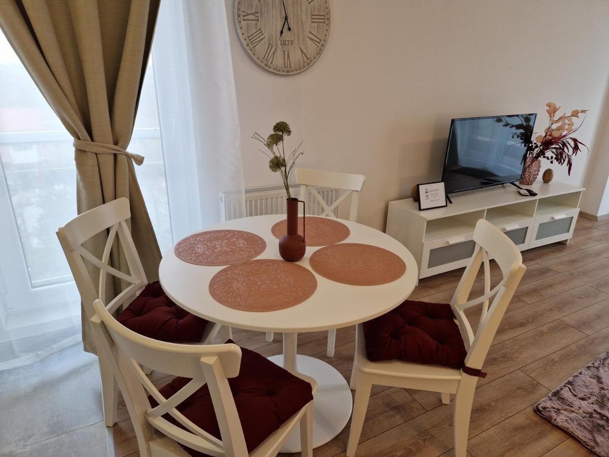 Sky Airport Residence Otopeni Esterno foto